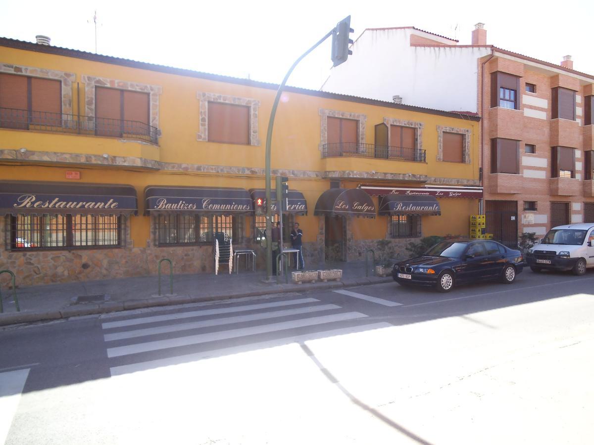 Hostal Los Galgos Yepes Exterior photo