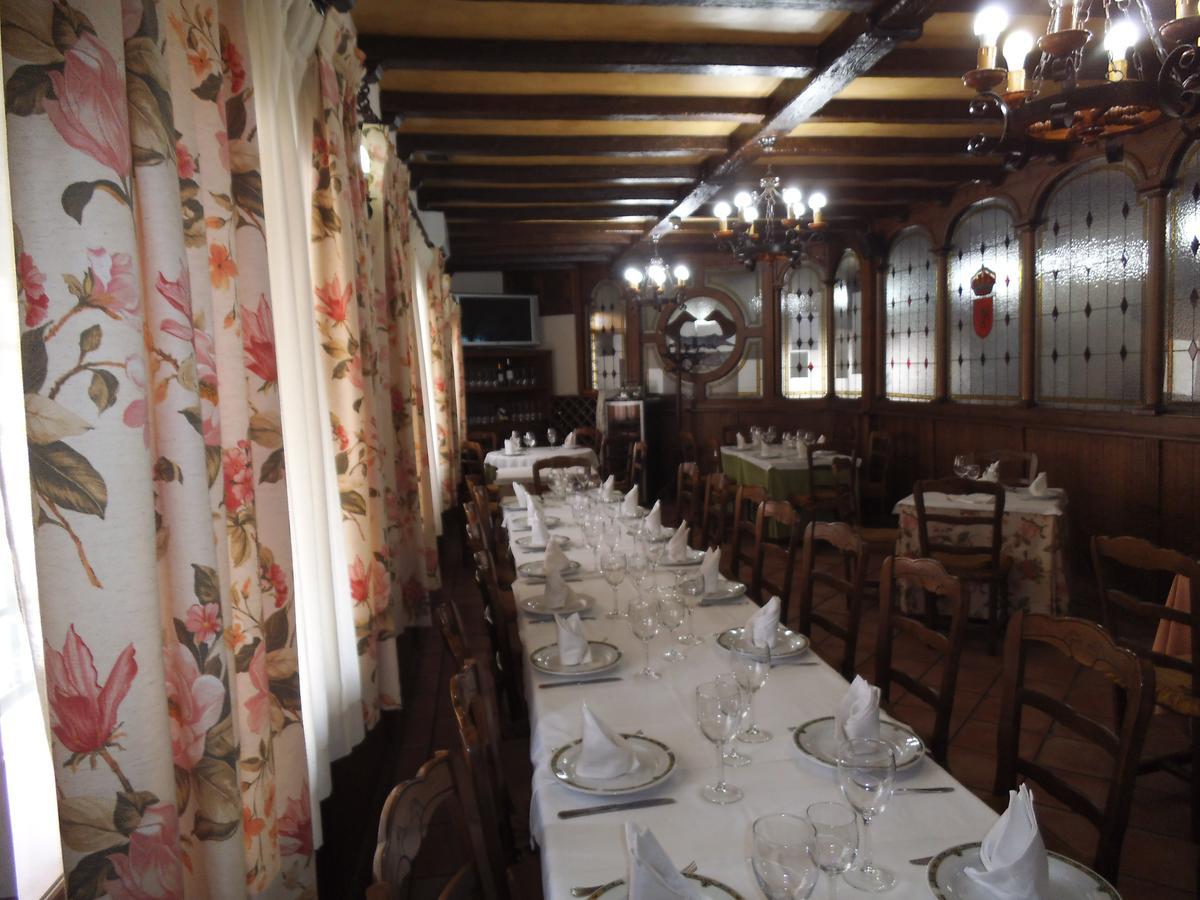 Hostal Los Galgos Yepes Exterior photo