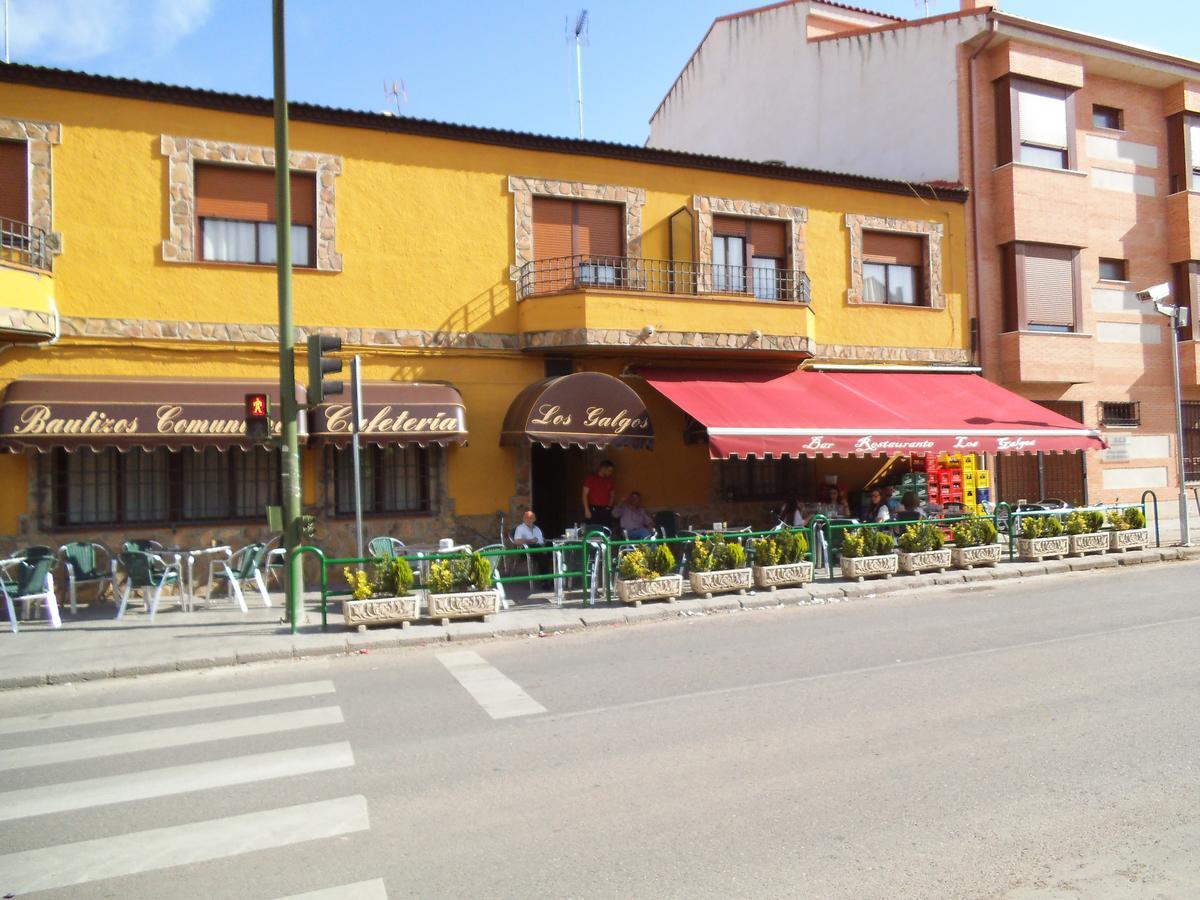 Hostal Los Galgos Yepes Exterior photo