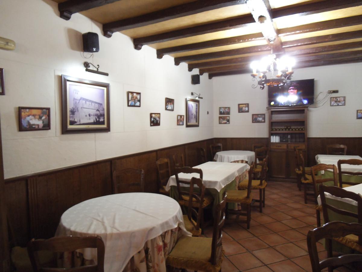 Hostal Los Galgos Yepes Exterior photo